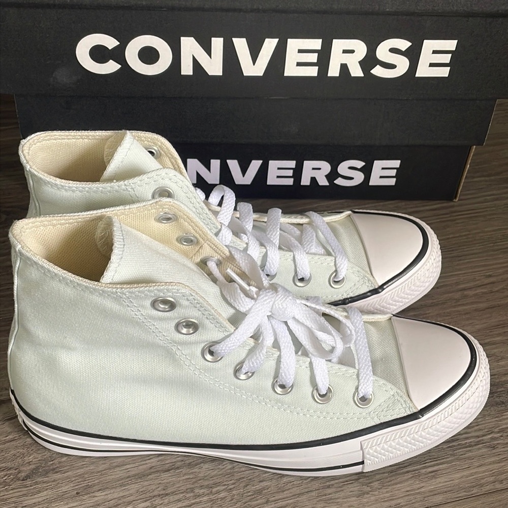 Converse - Chuck Taylor All Star High Top - Picture 2 of 8
